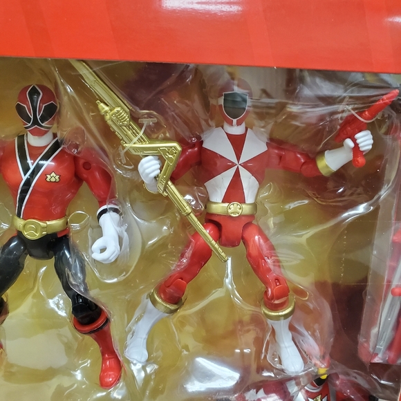 Power Ranger Mega Collection Legendary Action Pack - Picture 6 of 7